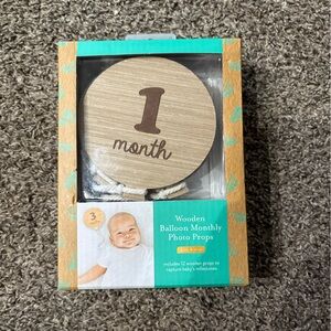 Wooden Balloon Monthly Photo Props